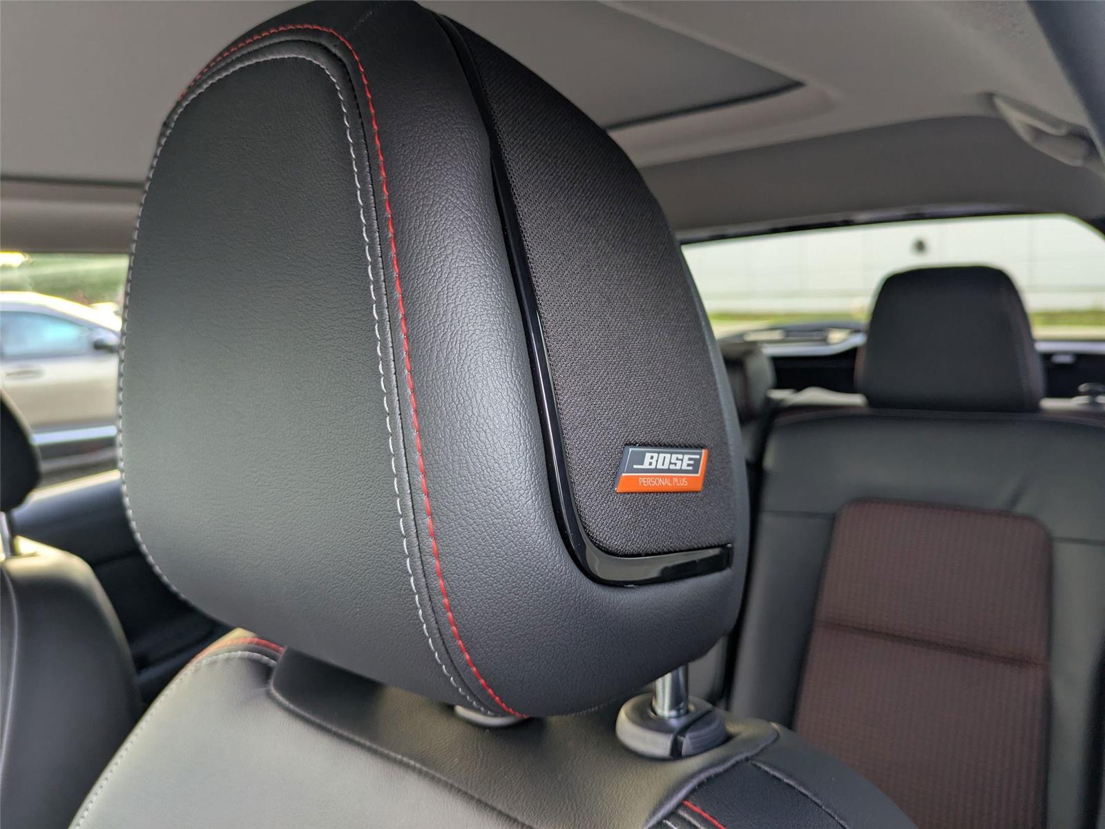 2026 Nissan Kicks SR photo 10