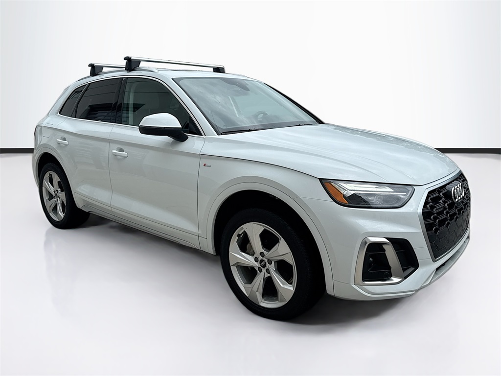 2022 Audi Q5 45 S line Premium Plus photo 3