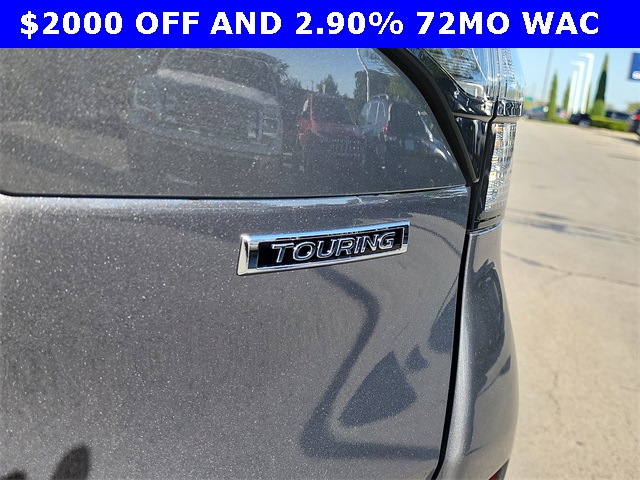 2025 Subaru Forester Touring photo 4