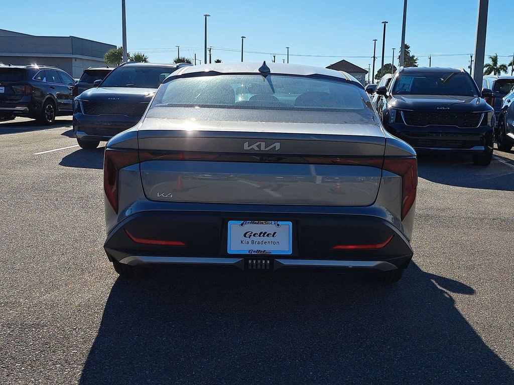 2025 Kia K4 LXS photo 6