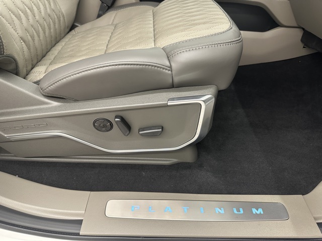 2026 Ford F-350 Platinum photo 9