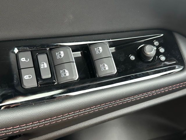 2025 Jeep Wagoneer S Launch Edition photo 13