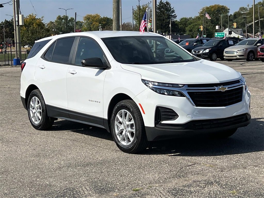 2023 Chevrolet Equinox LS photo 7