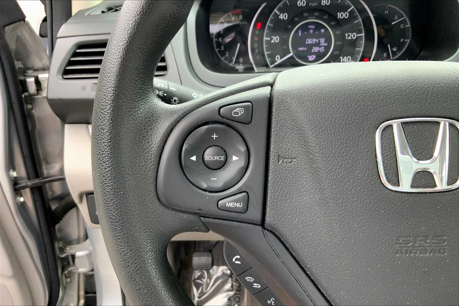 2014 Honda CR-V LX photo 22