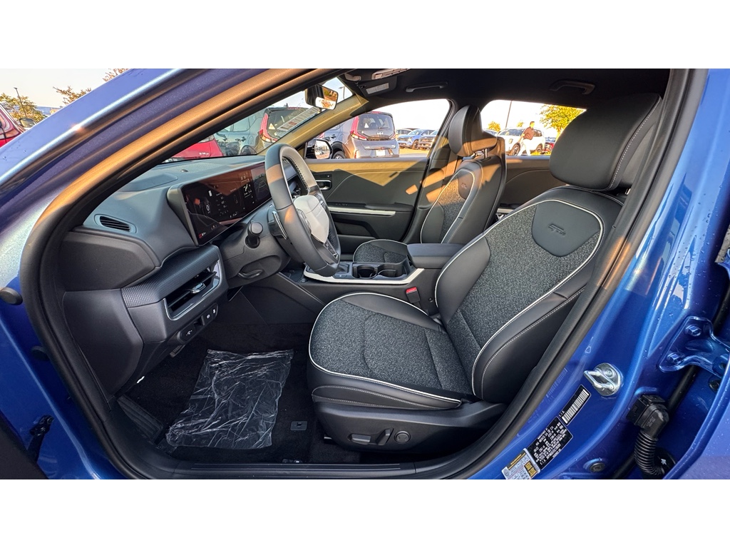 2025 Kia K4 GT-Line photo 7
