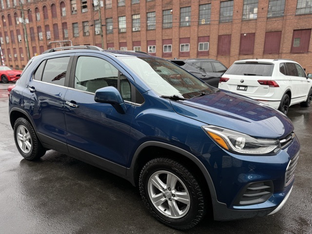 2019 Chevrolet Trax LT photo 2