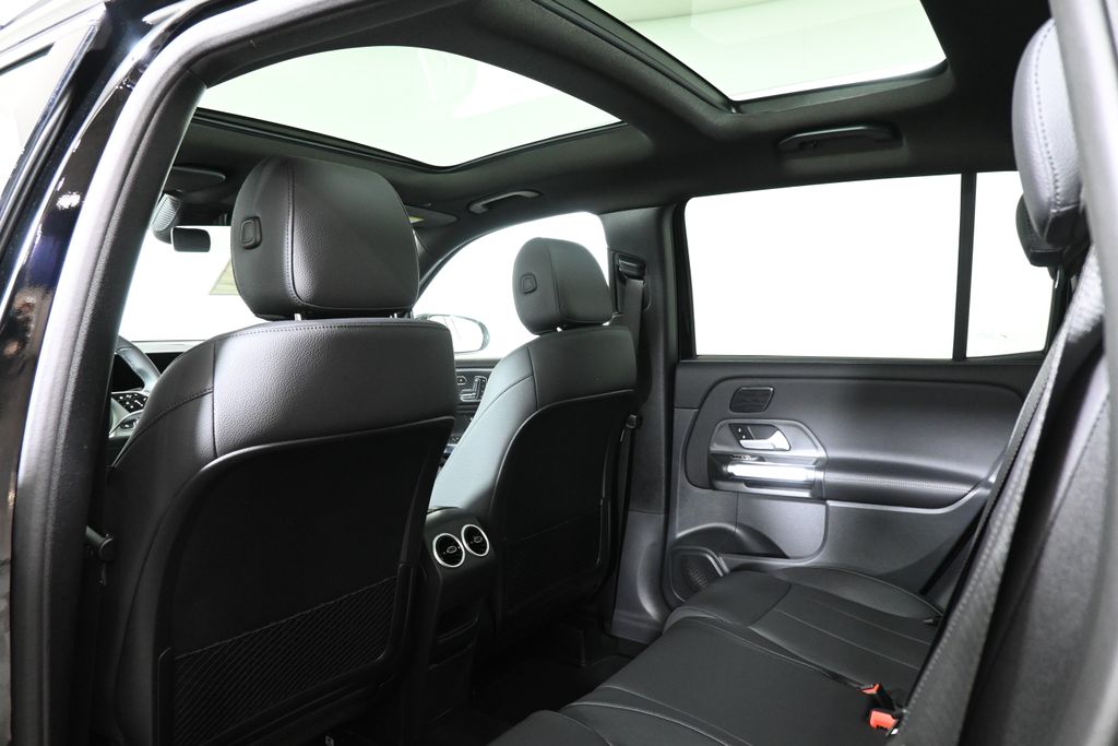 2025 Mercedes Benz GLB 250 4MATIC photo 22