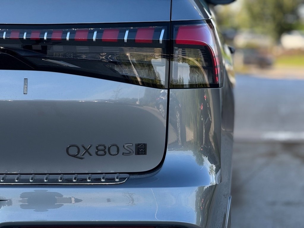 2026 Infiniti QX80 Sensory photo 7