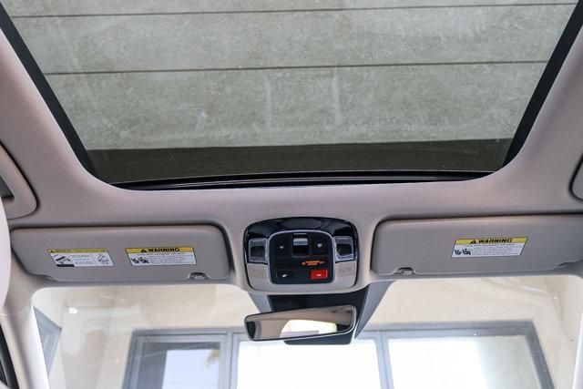 New 2025 Titan Gray Hyundai SEL Convenience image 45