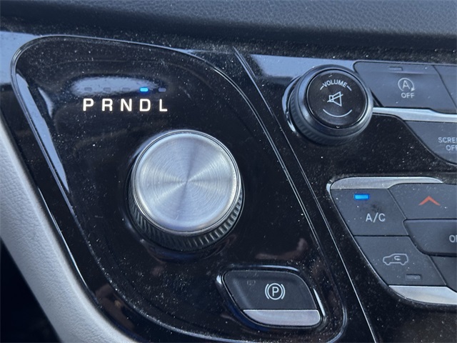 2017 Chrysler Pacifica Touring L photo 33
