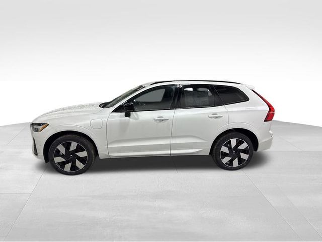 2025 Volvo XC60 Hybrid T8 Plus photo 2
