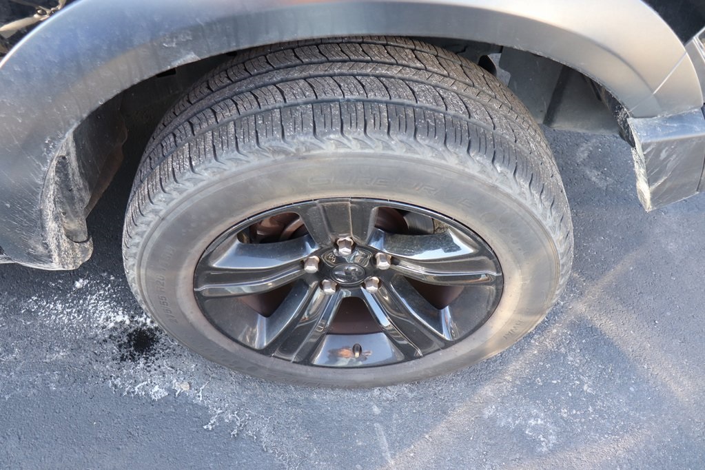 2024 Ram 1500 Classic Warlock photo 3