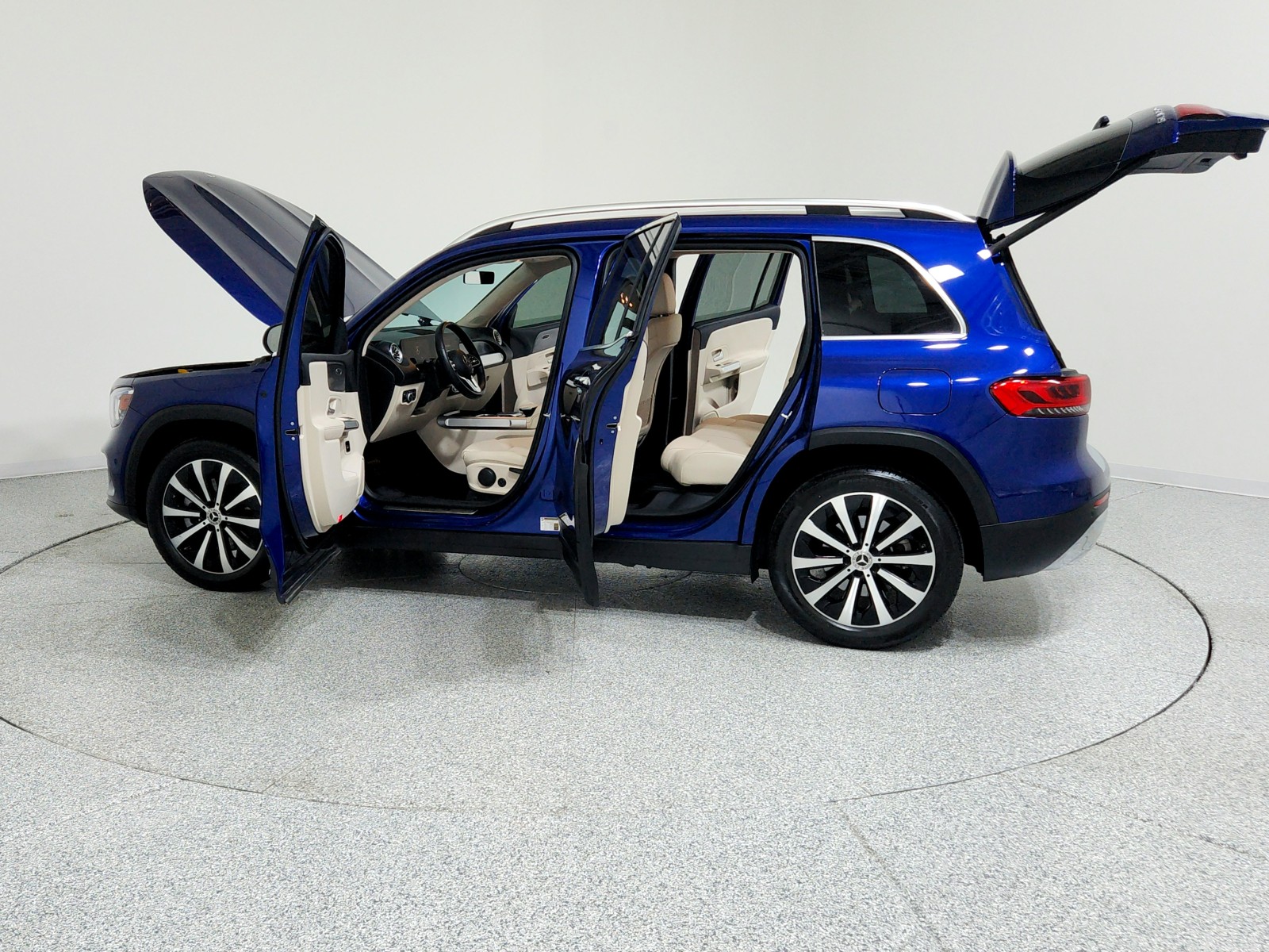 2022 Mercedes Benz GLB 250 photo 17