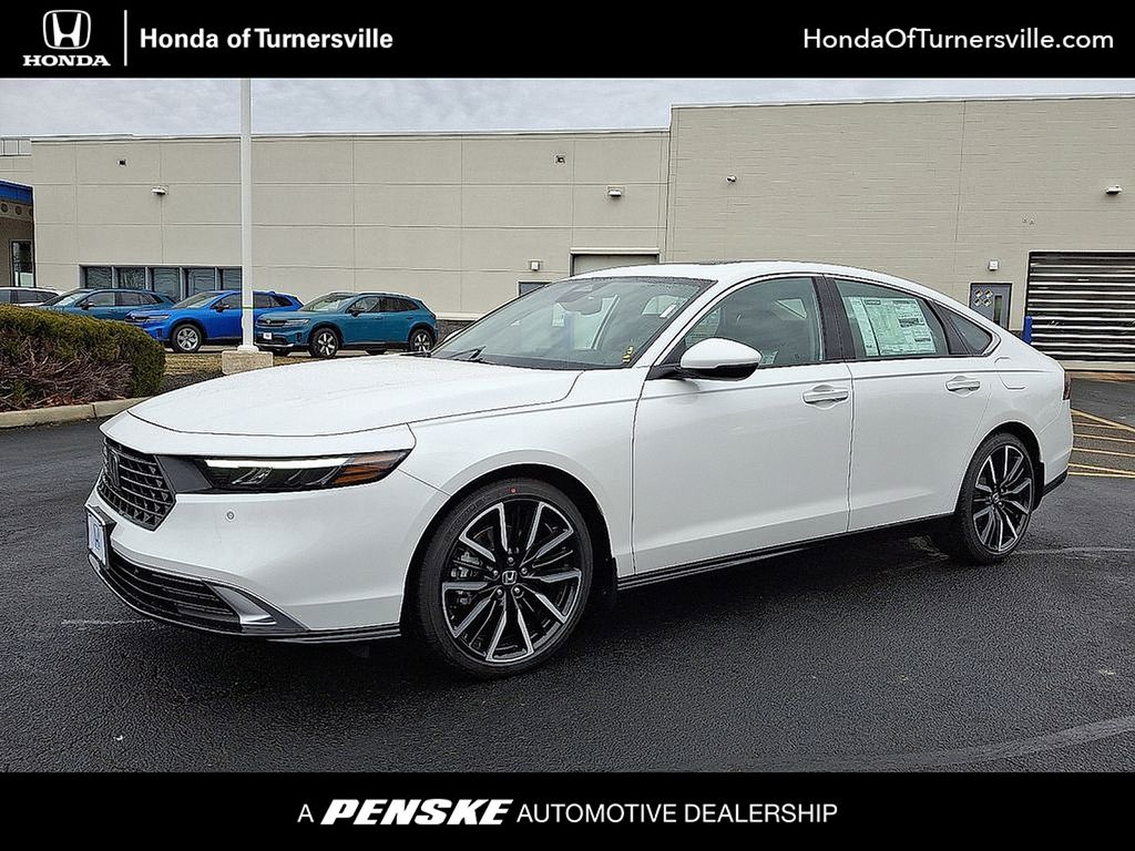 2025 Honda Accord Hybrid Touring's photo