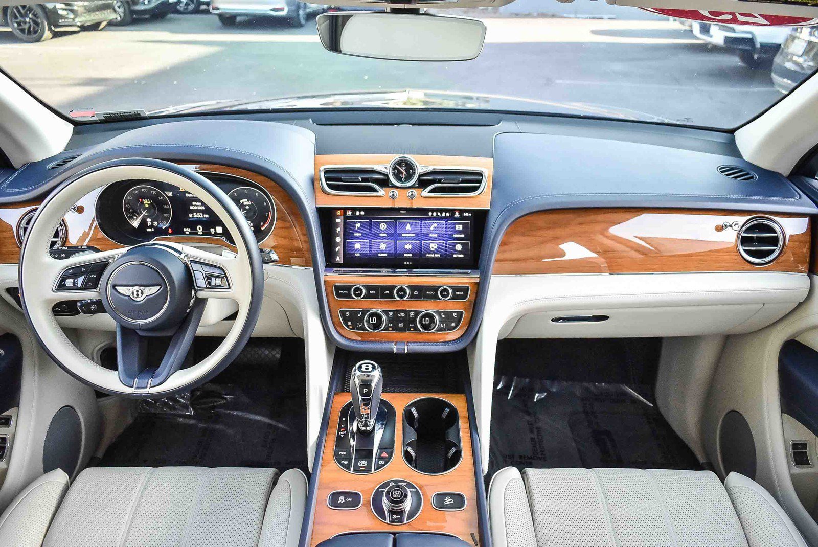 2023 Bentley Bentayga EWB Azure First Edition photo 12