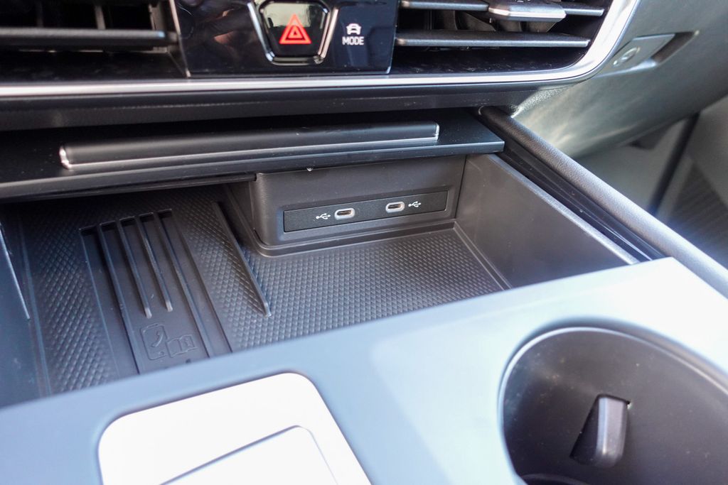 2025 Volkswagen Atlas Cross Sport SE photo 17