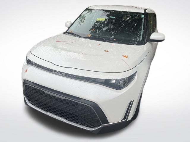 2023 Kia Soul LX photo 3