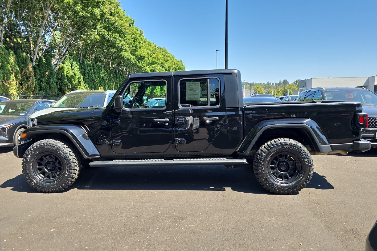 2023 Jeep Gladiator Sport photo 7