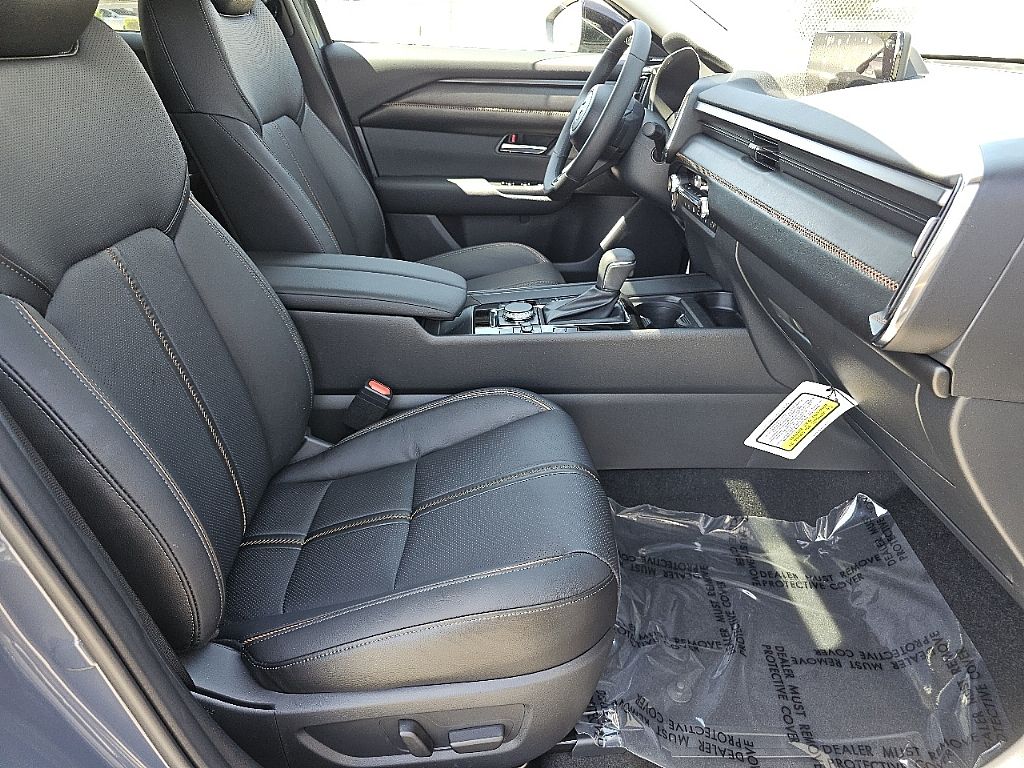 2025 Mazda CX-50 Premium Plus photo 3