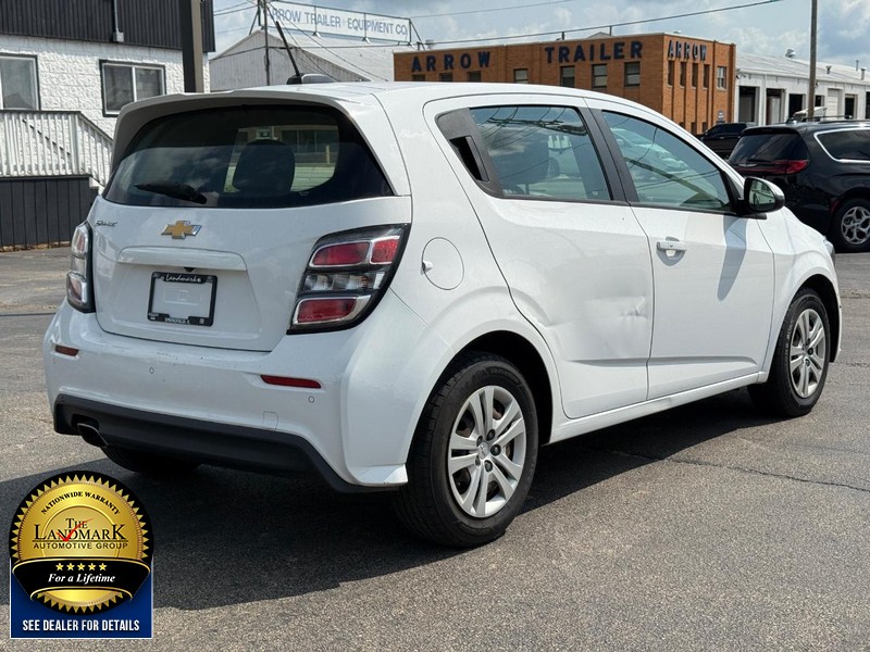 2019 Chevrolet Sonic LT photo 2