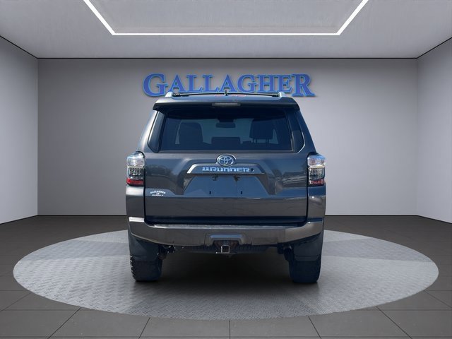 2016 Toyota 4Runner Limited photo 5