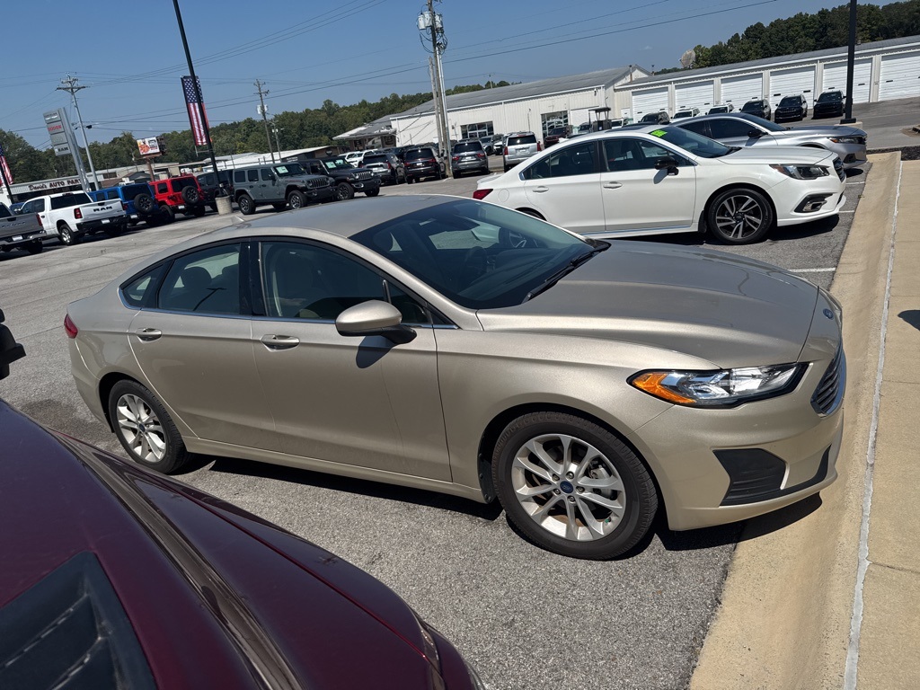 2019 Ford Fusion SE photo 5