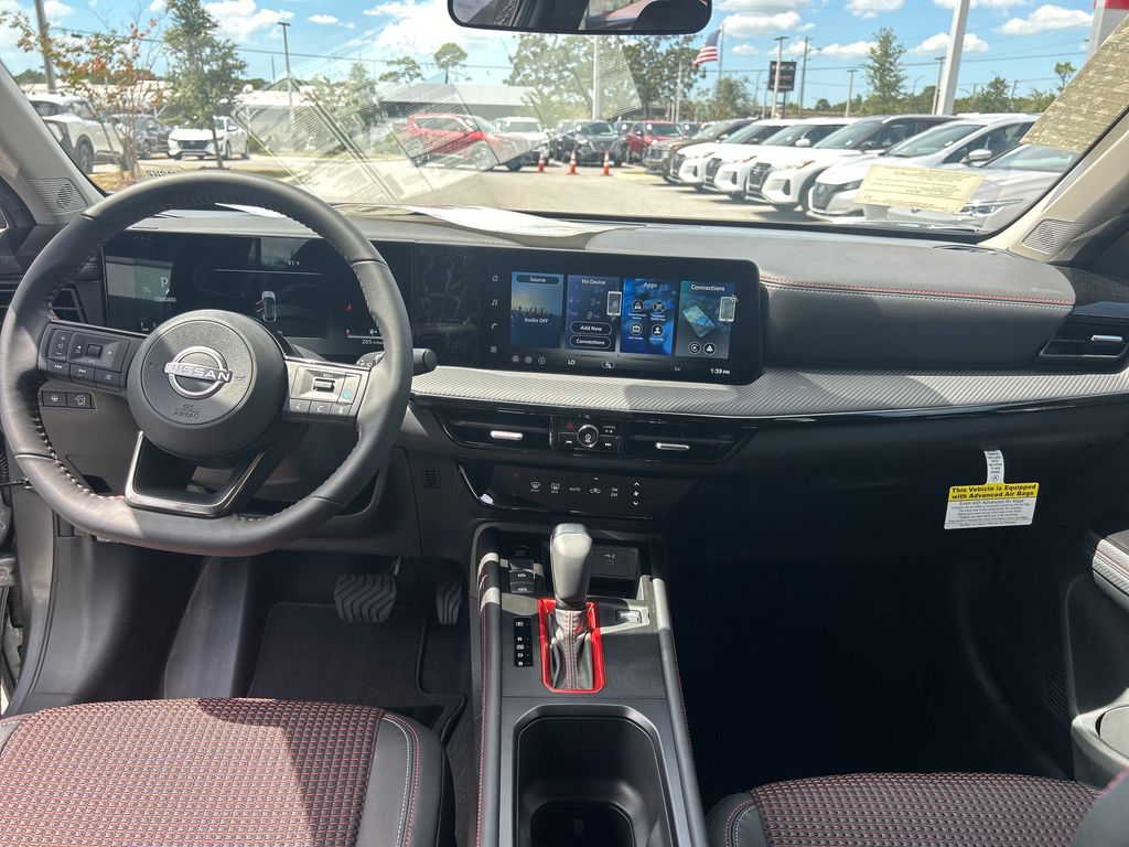 2026 Nissan Kicks SR photo 21