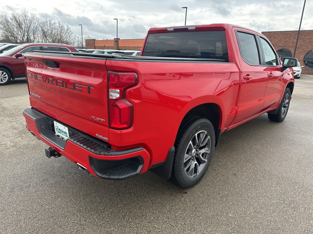 2021 Chevrolet Silverado 1500 RST photo 3