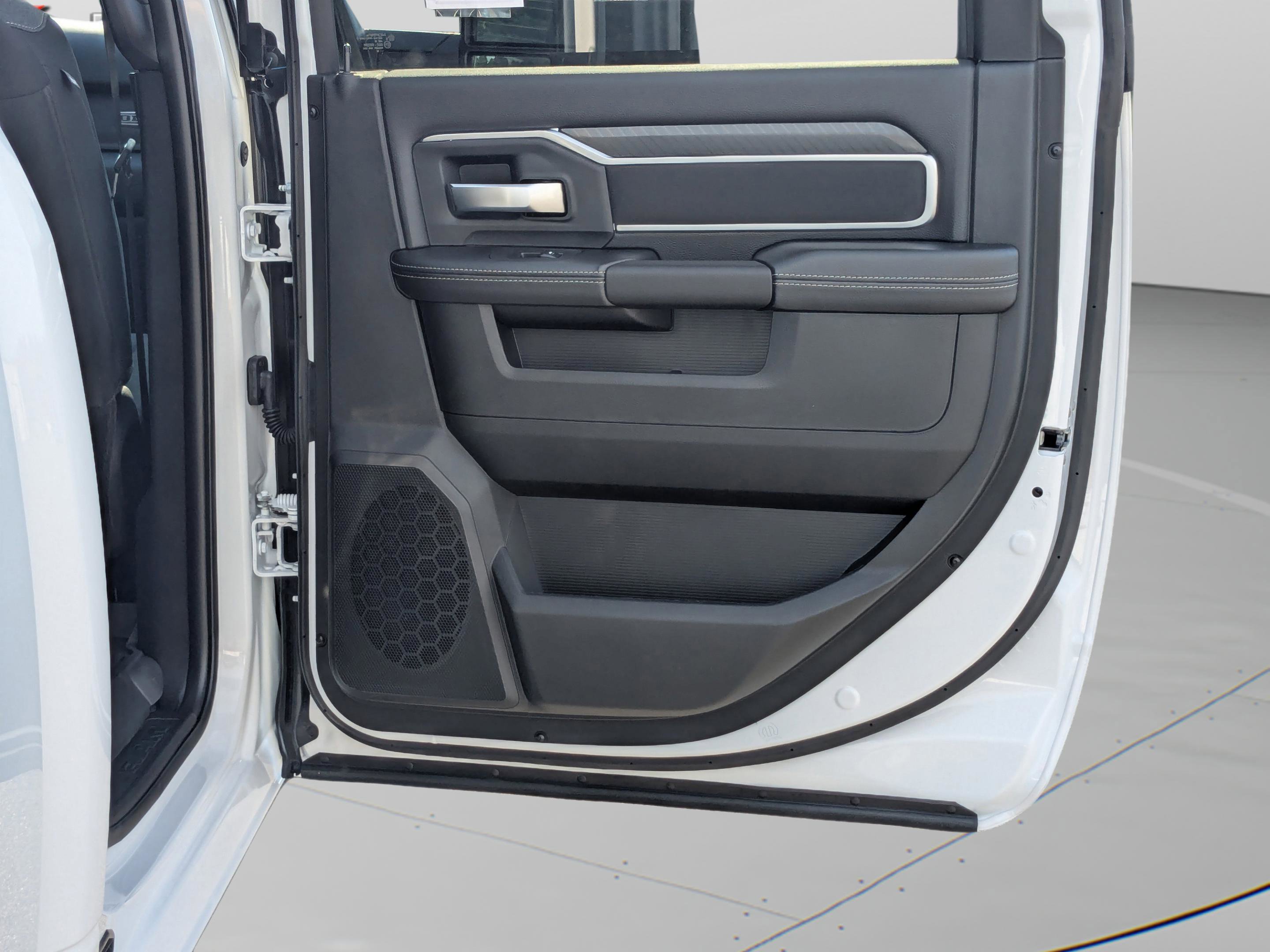 2025 Ram 3500 Big Horn photo 36