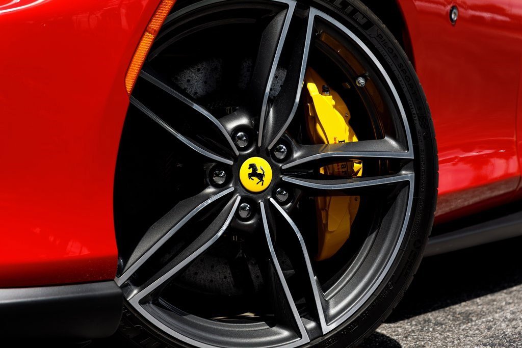 2025 Ferrari Roma Spider photo 34