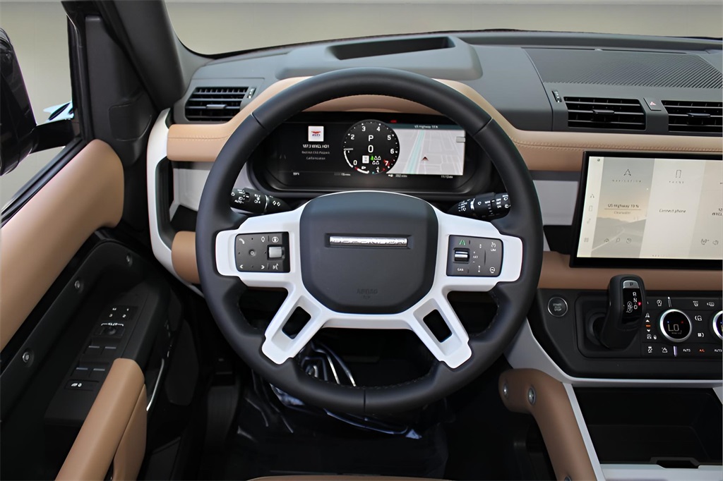 2025 Land Rover Defender 110 S photo 14