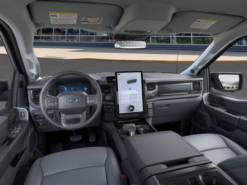 2025 Ford F-150 Lightning photo 9