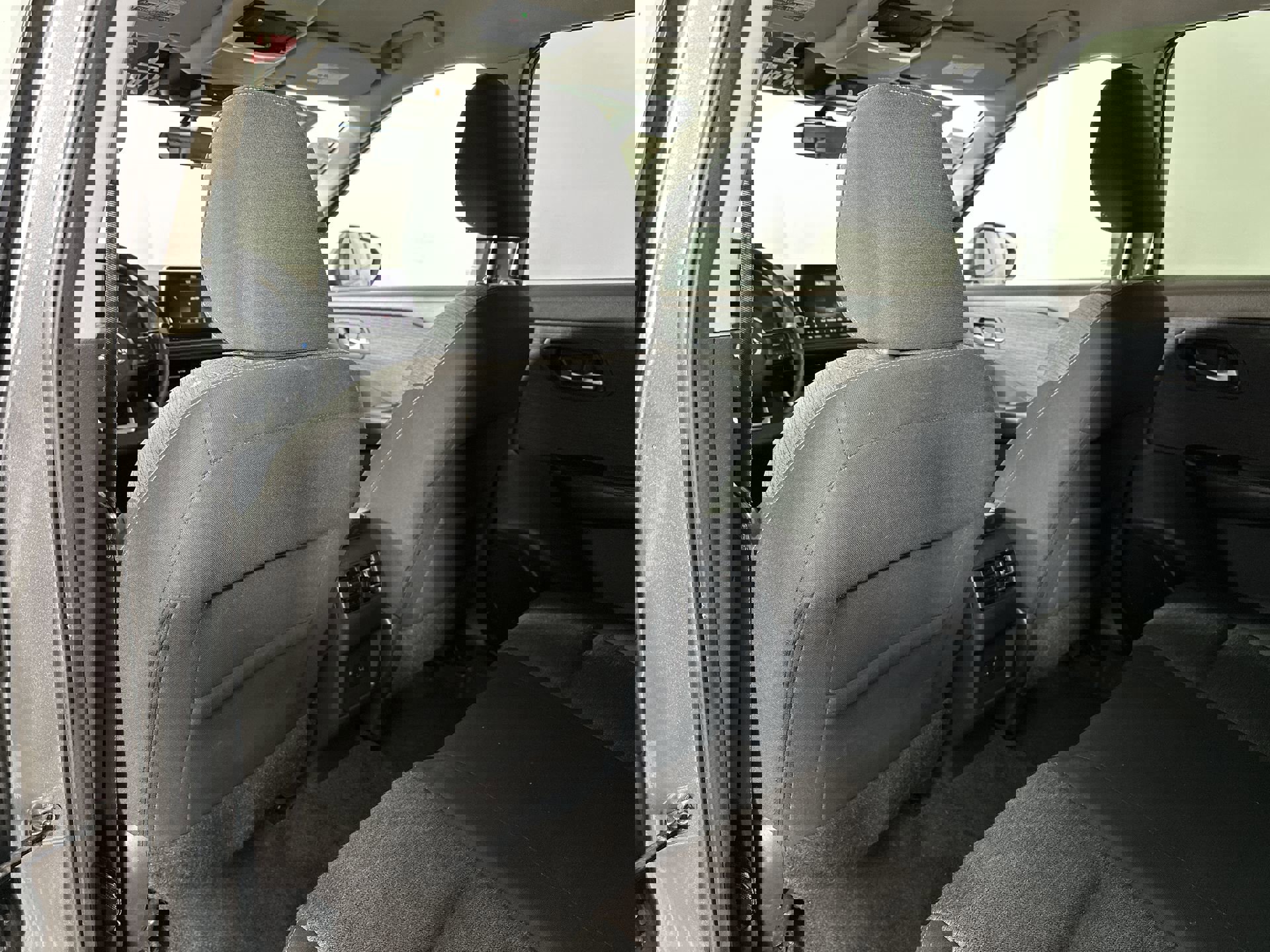2022 Nissan Rogue SV photo 21