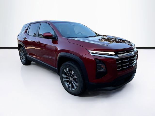 2025 Chevrolet Equinox LT photo 2