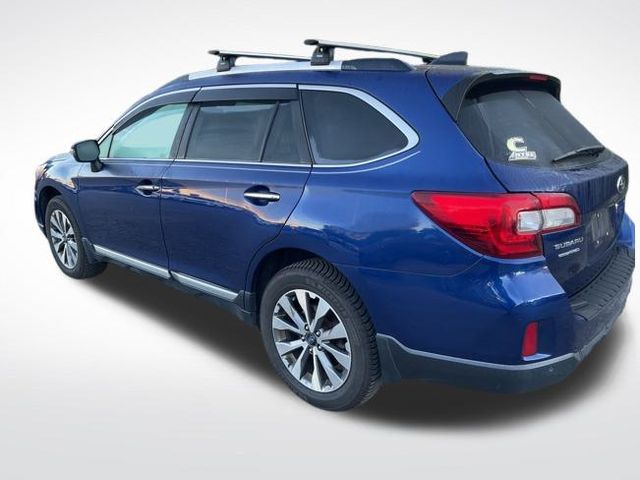 2017 Subaru Outback 2.5i Touring photo 5