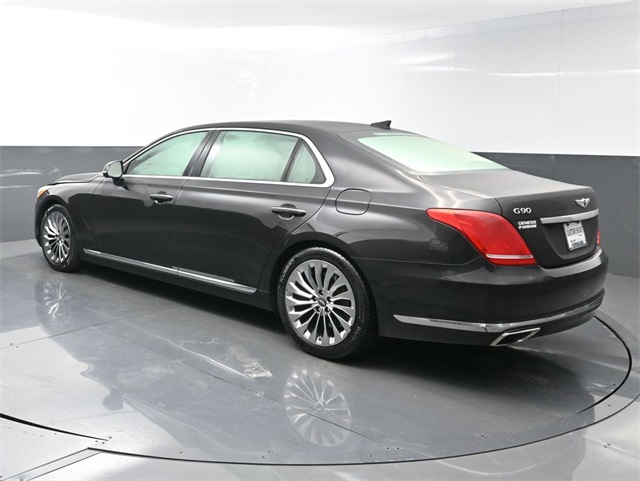 2018 Genesis G90 5.0 Ultimate photo 2