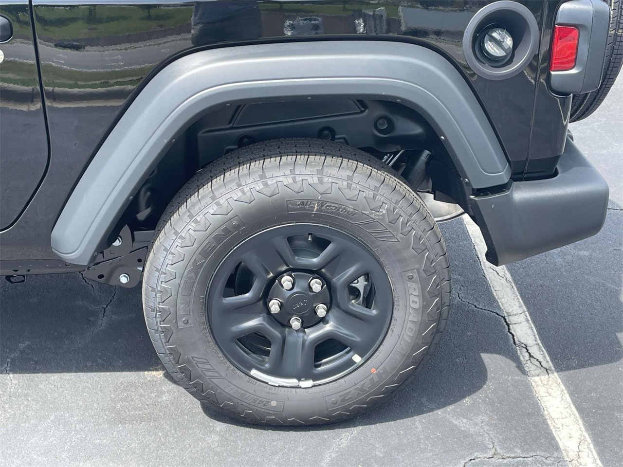 2025 Jeep Wrangler Sport photo 29