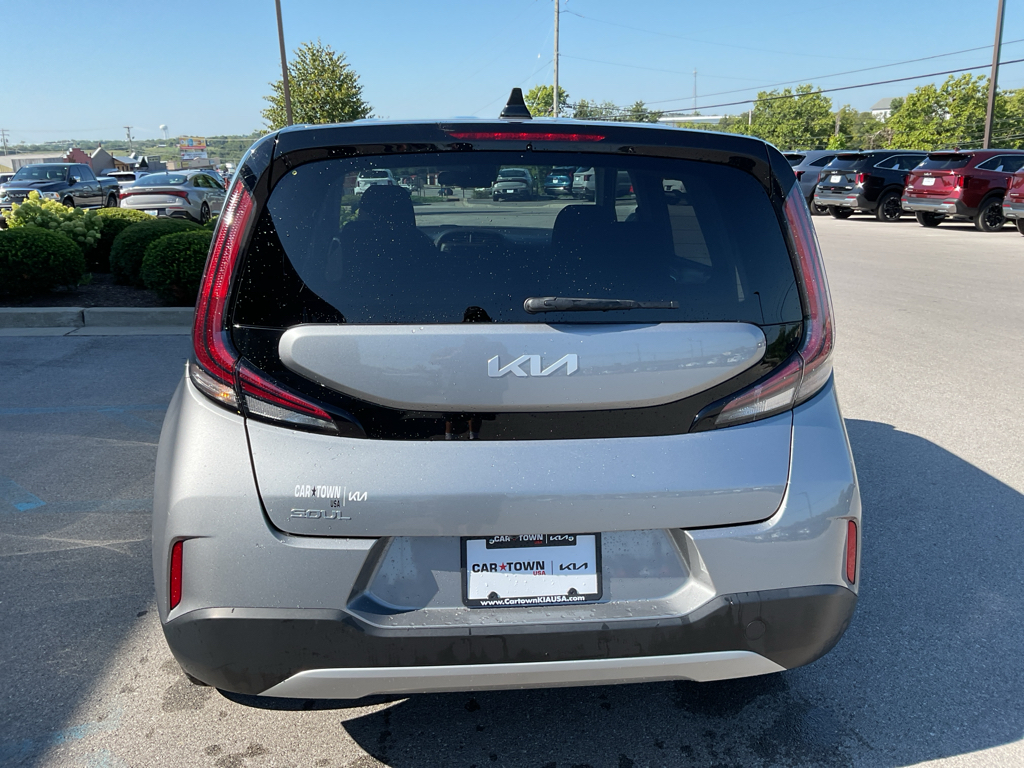 2023 Kia Soul LX photo 5