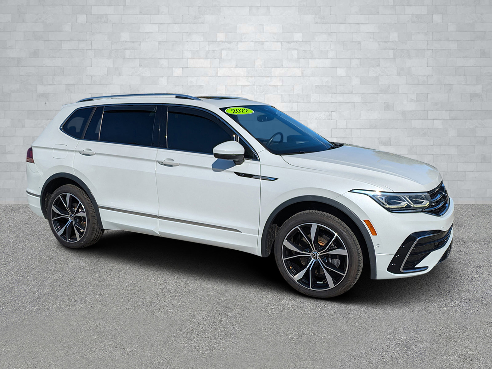 2022 Volkswagen Tiguan SEL R-LINE