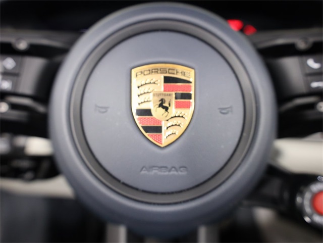 2025 Porsche 911 photo 13