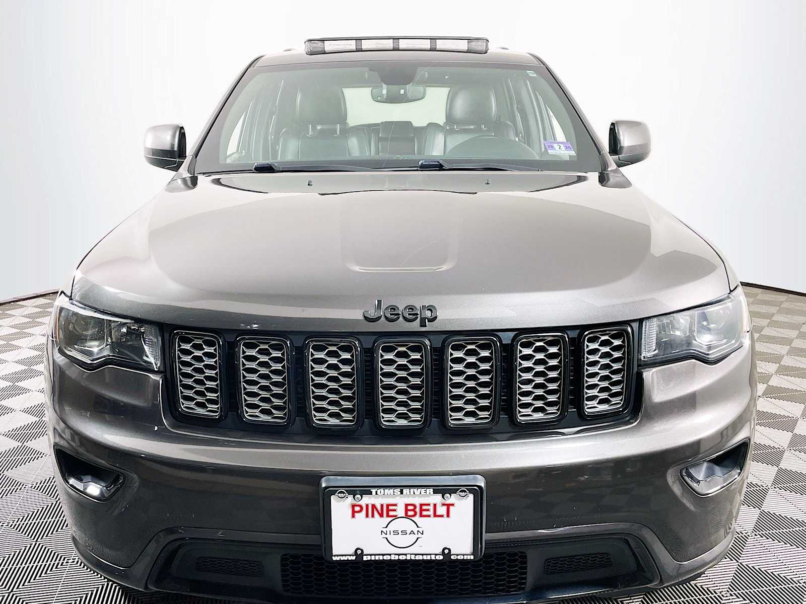 2019 Jeep Grand Cherokee Altitude photo 2