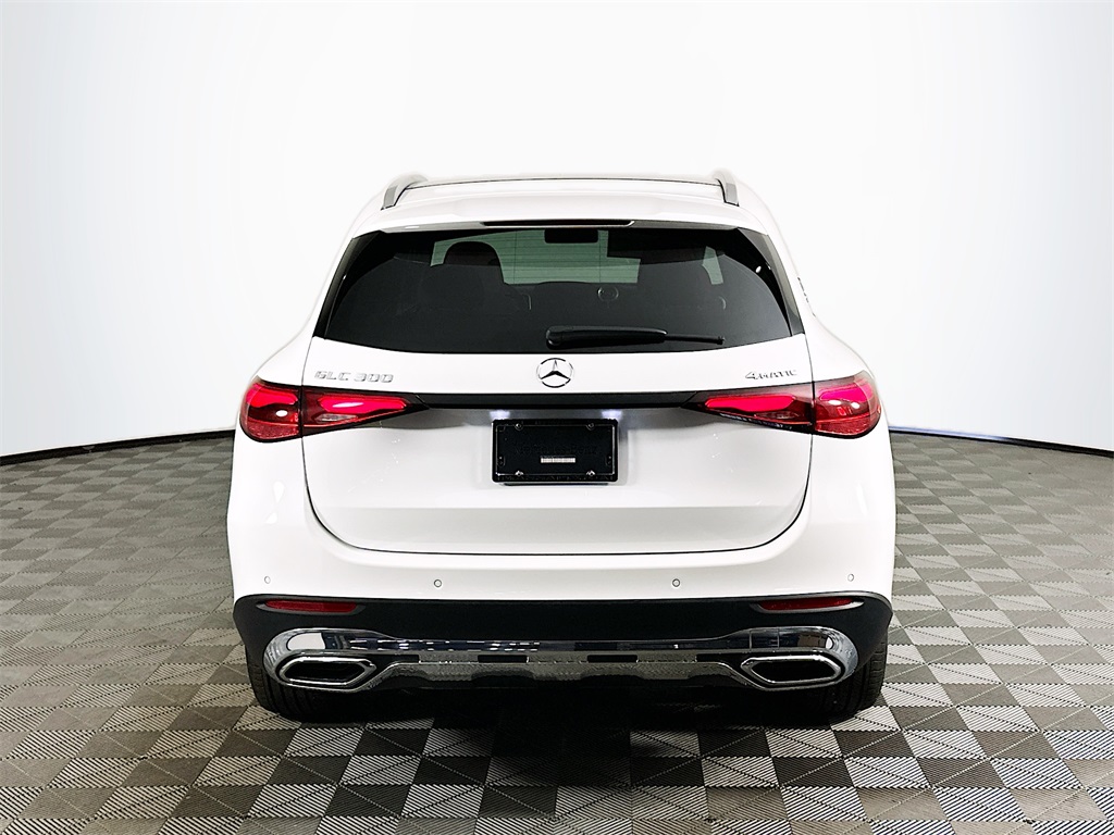 2026 Mercedes Benz GLC 300 4MATIC photo 3