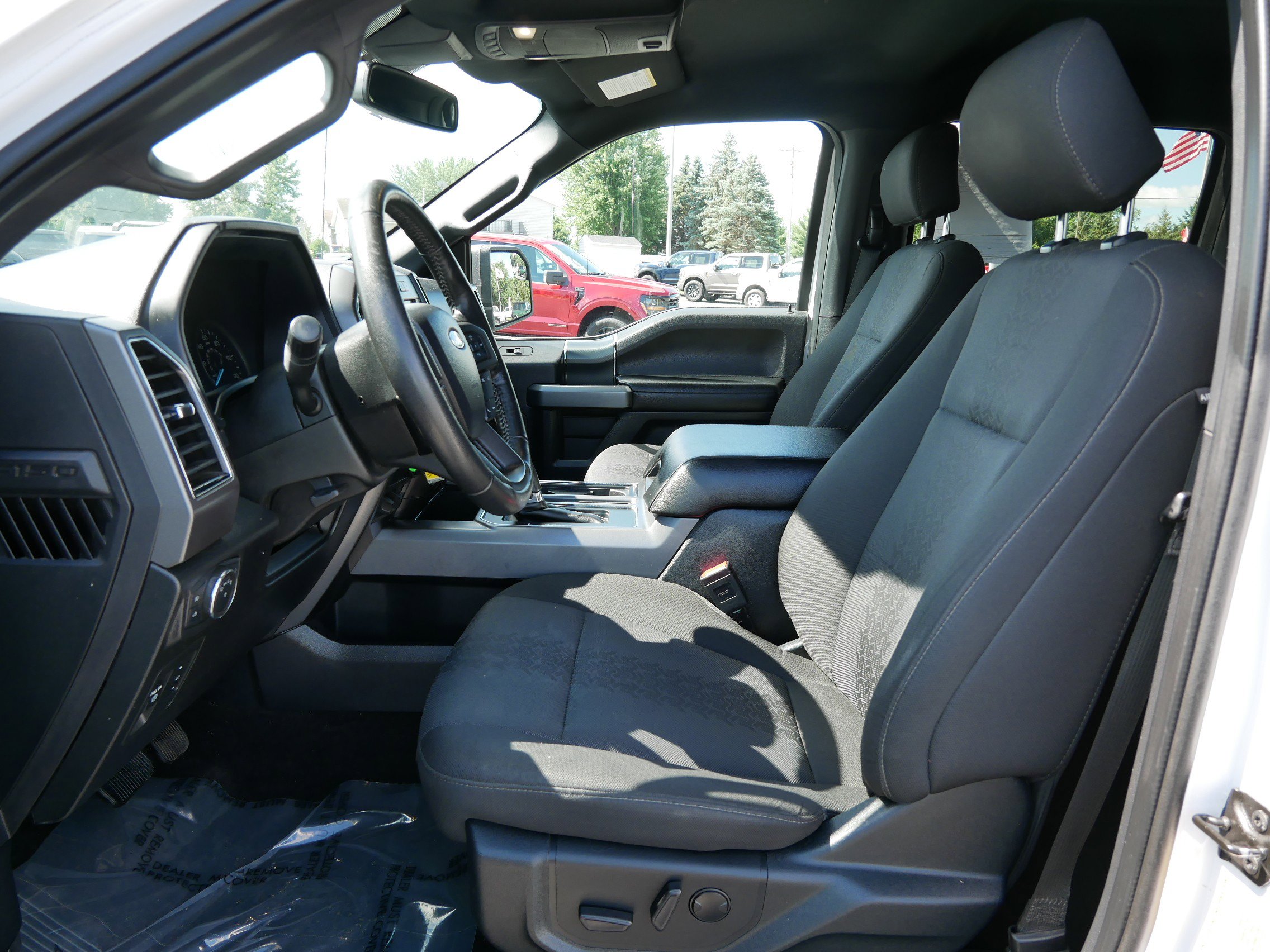 2020 Ford F-150 XLT photo 10