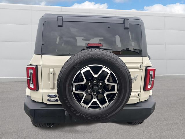 2025 Ford Bronco Outer Banks photo 4