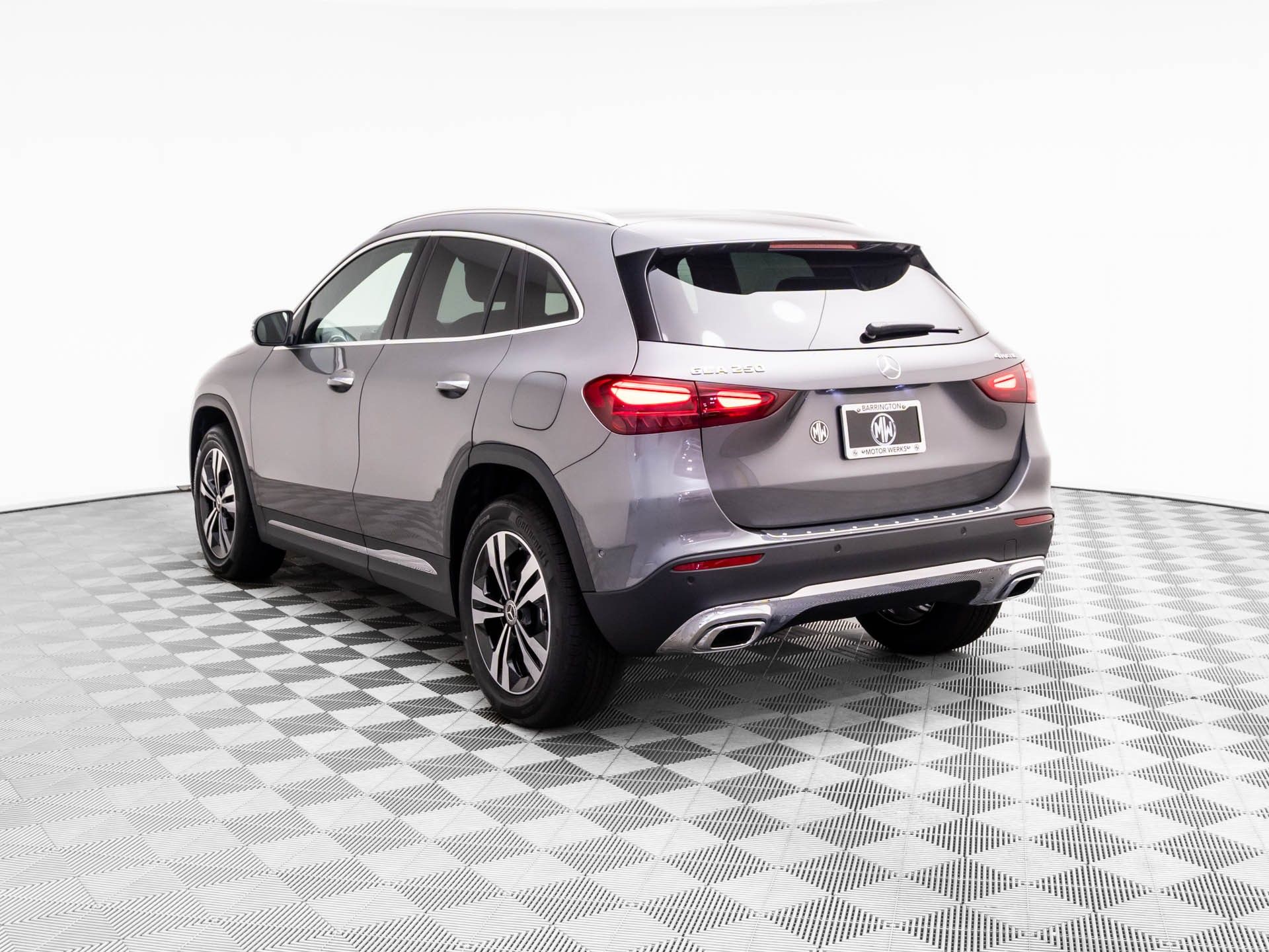 2026 Mercedes Benz GLA 250 4MATIC photo 2