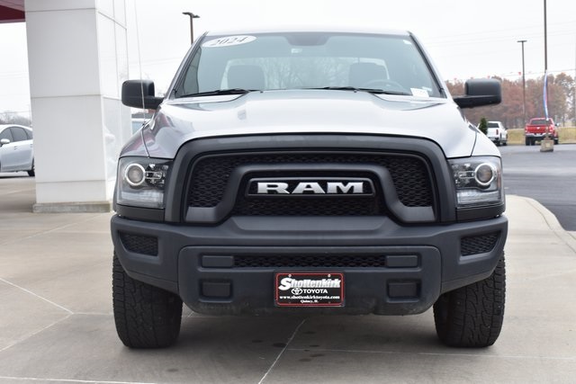 2024 Ram 1500 Classic Warlock photo 3