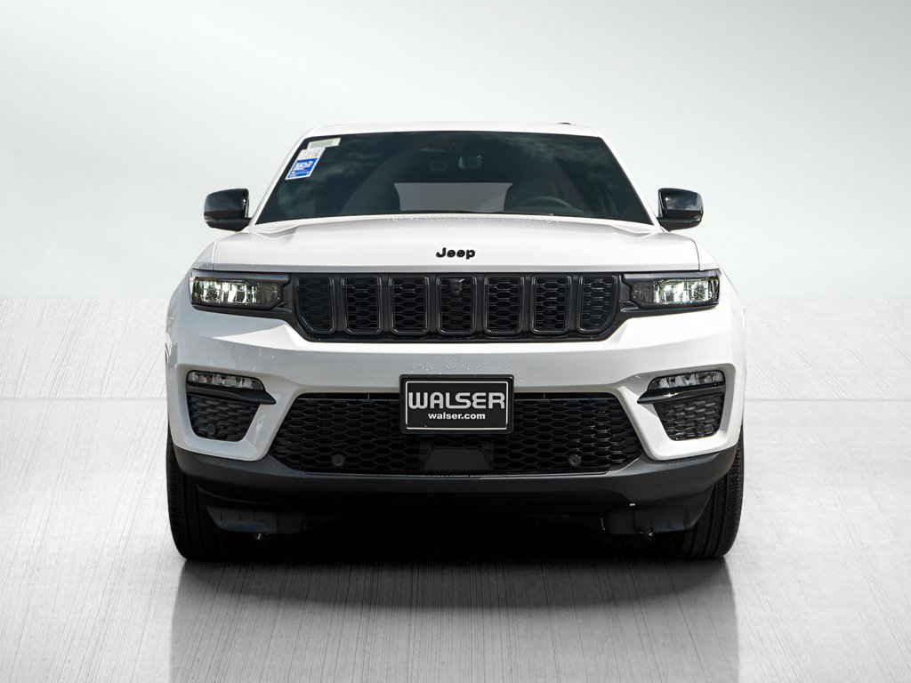 2025 Jeep Grand Cherokee Limited photo 2