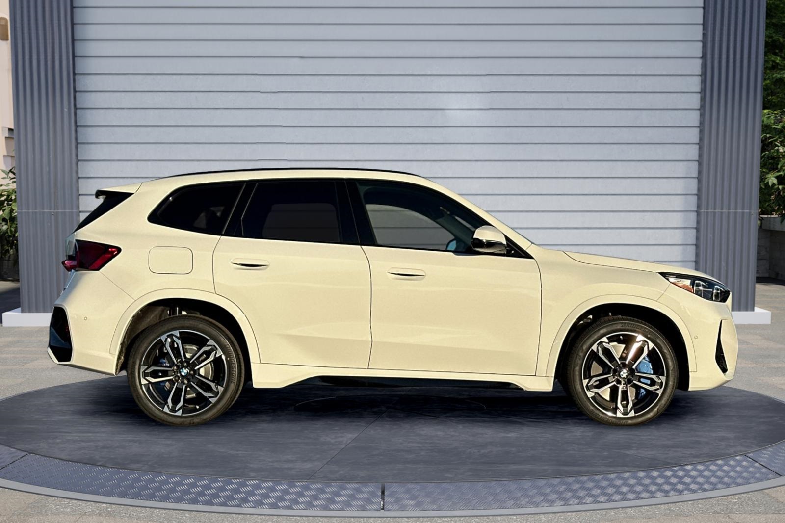 2026 Bmw X1 XDrive28i photo 3