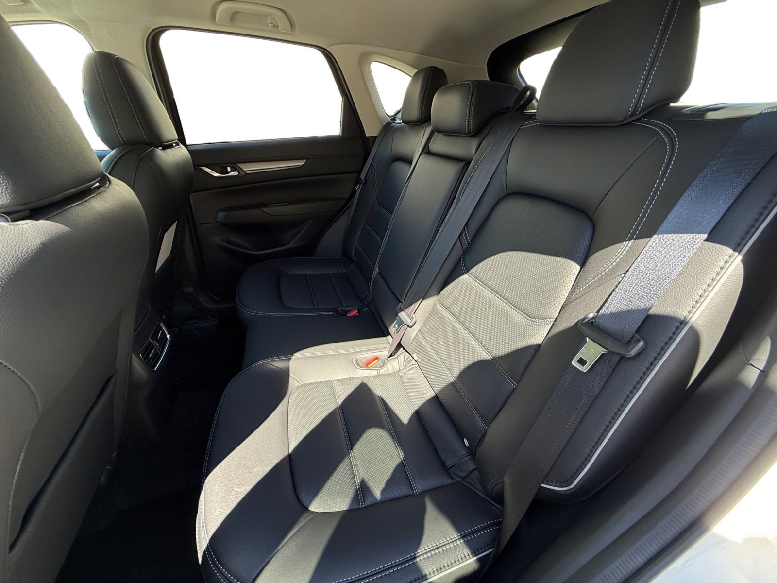 2025 Mazda CX-5 2.5 S Preferred photo 15