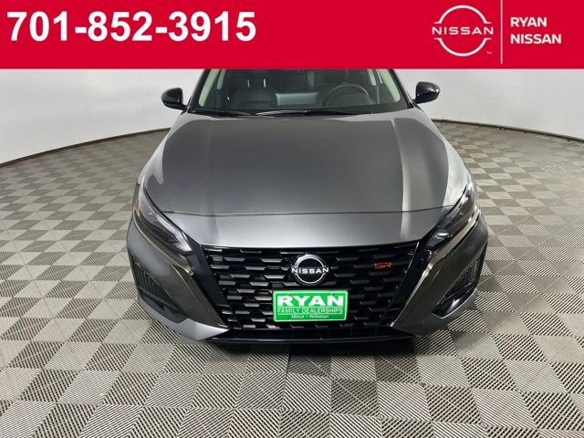 2025 Nissan Altima 2.5 SR photo 10